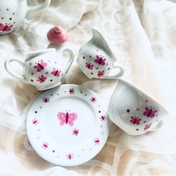 Schylling Butterfly Porcelain Mini Tea Set - Picture 10 of 13